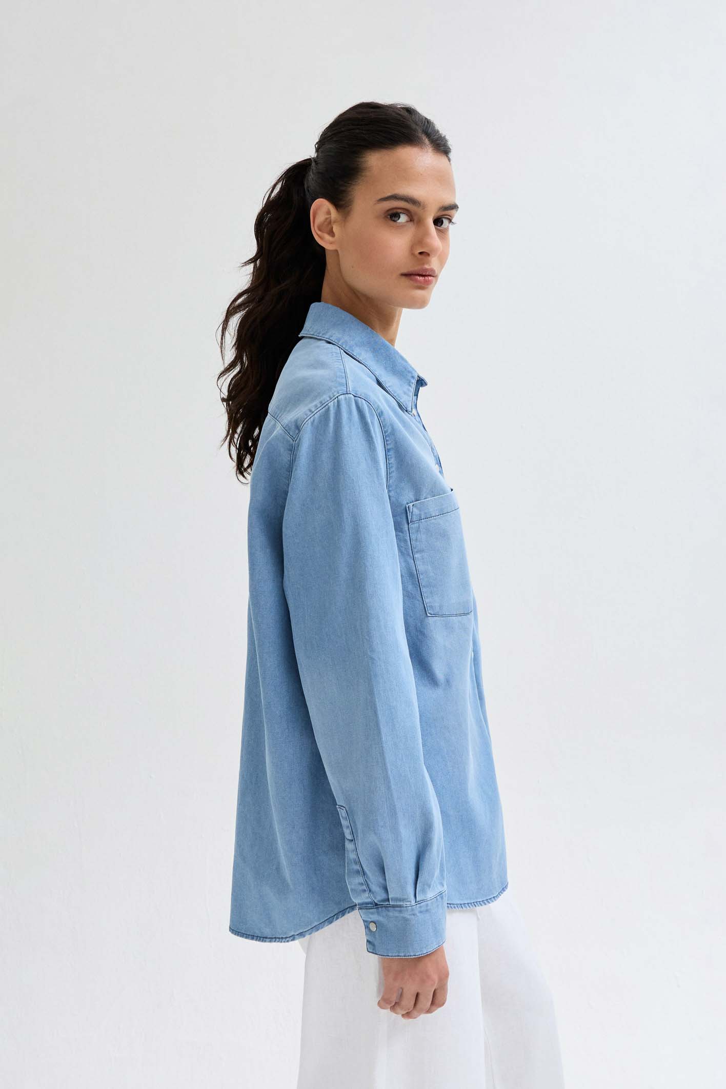 awada_camisa-denim_47-15-2024__picture-53906