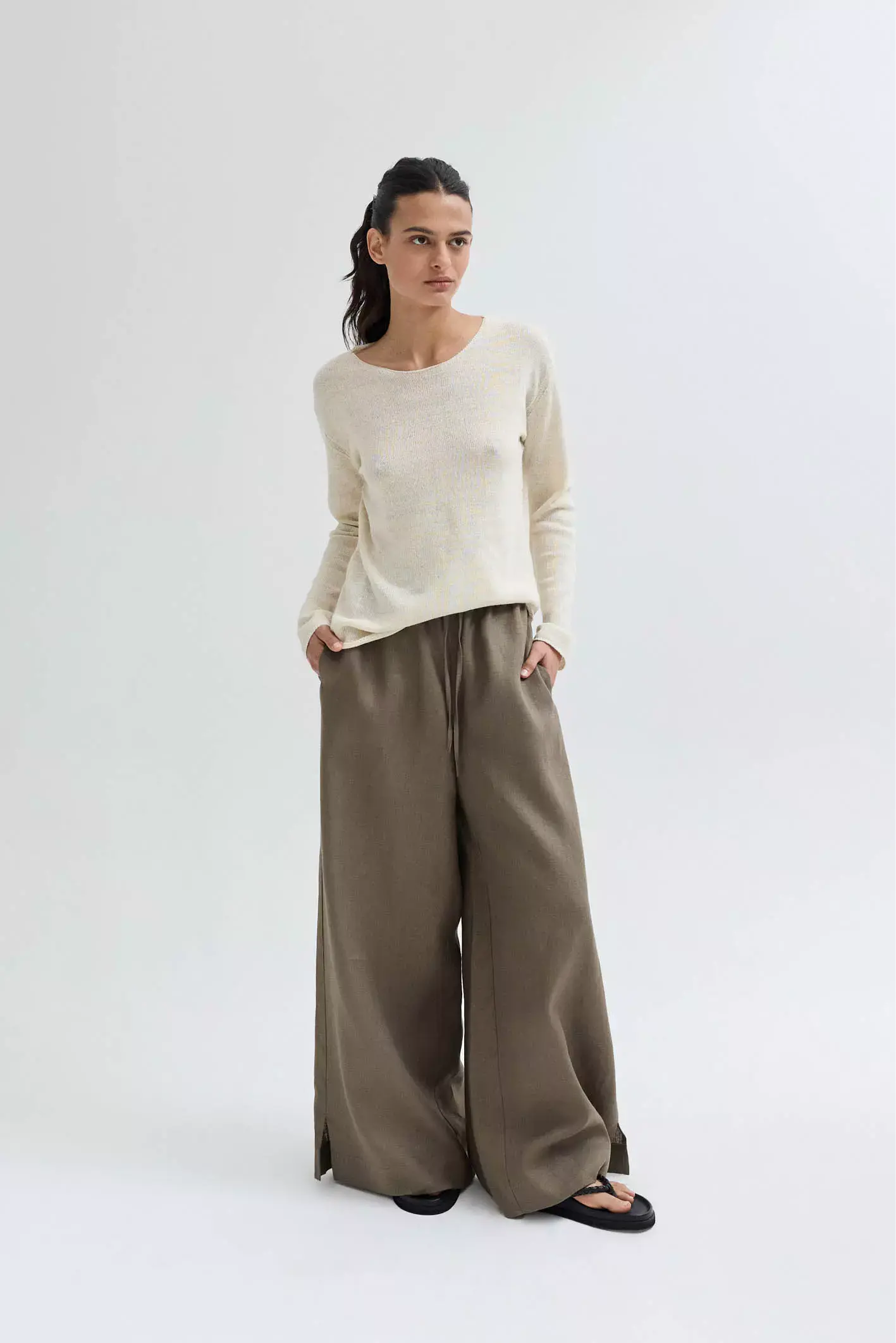 awada_pantalon-pijamero-lino_40-24-2024__picture-54070