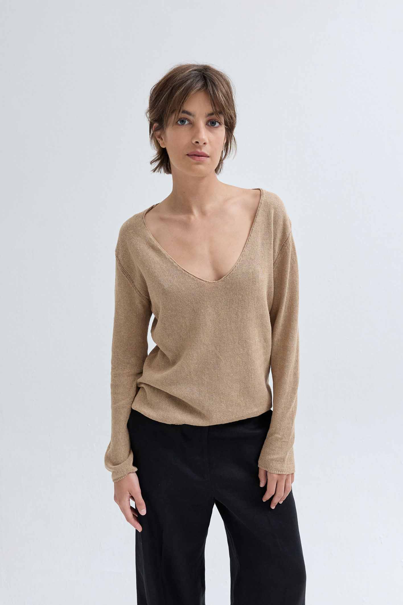 awada_sweater-escote-v_05-01-2024__picture-54132