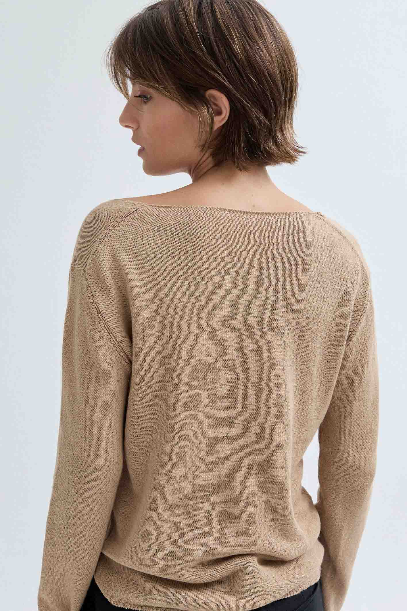 awada_sweater-escote-v_05-01-2024__picture-54134