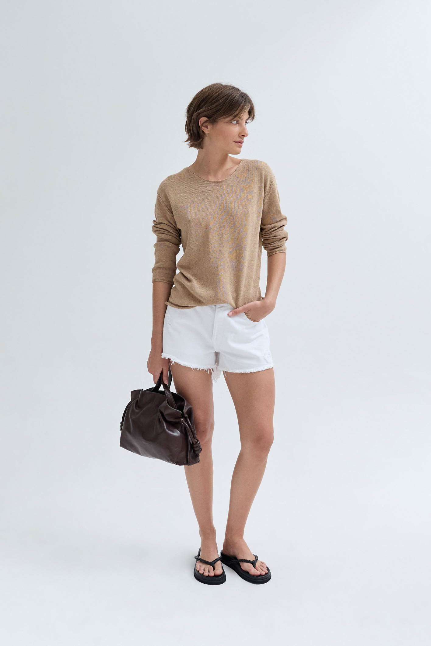 awada_sweater-escote-redondo_00-04-2024__picture-54148