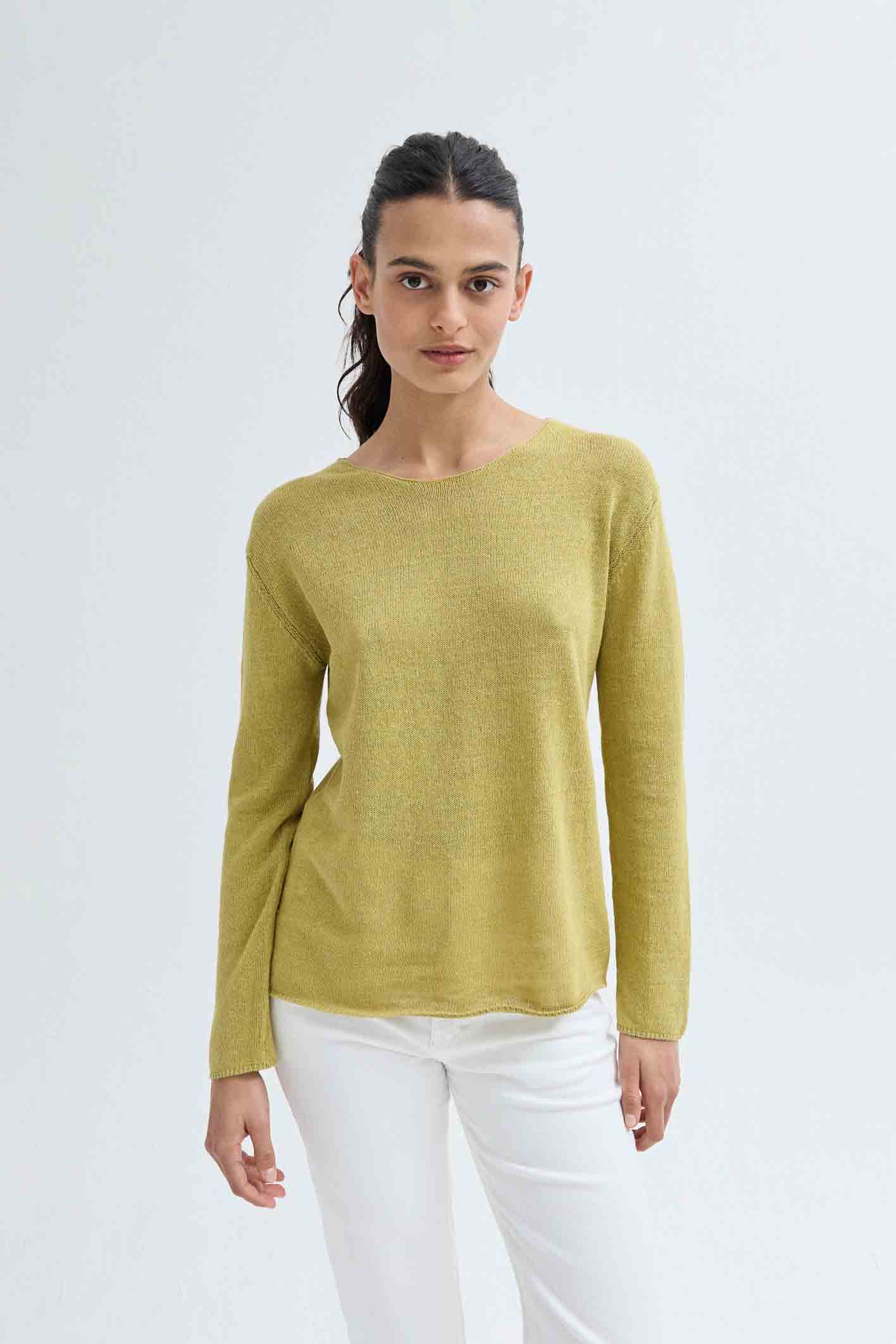 awada_sweater-escote-redondo_00-04-2024__picture-54161