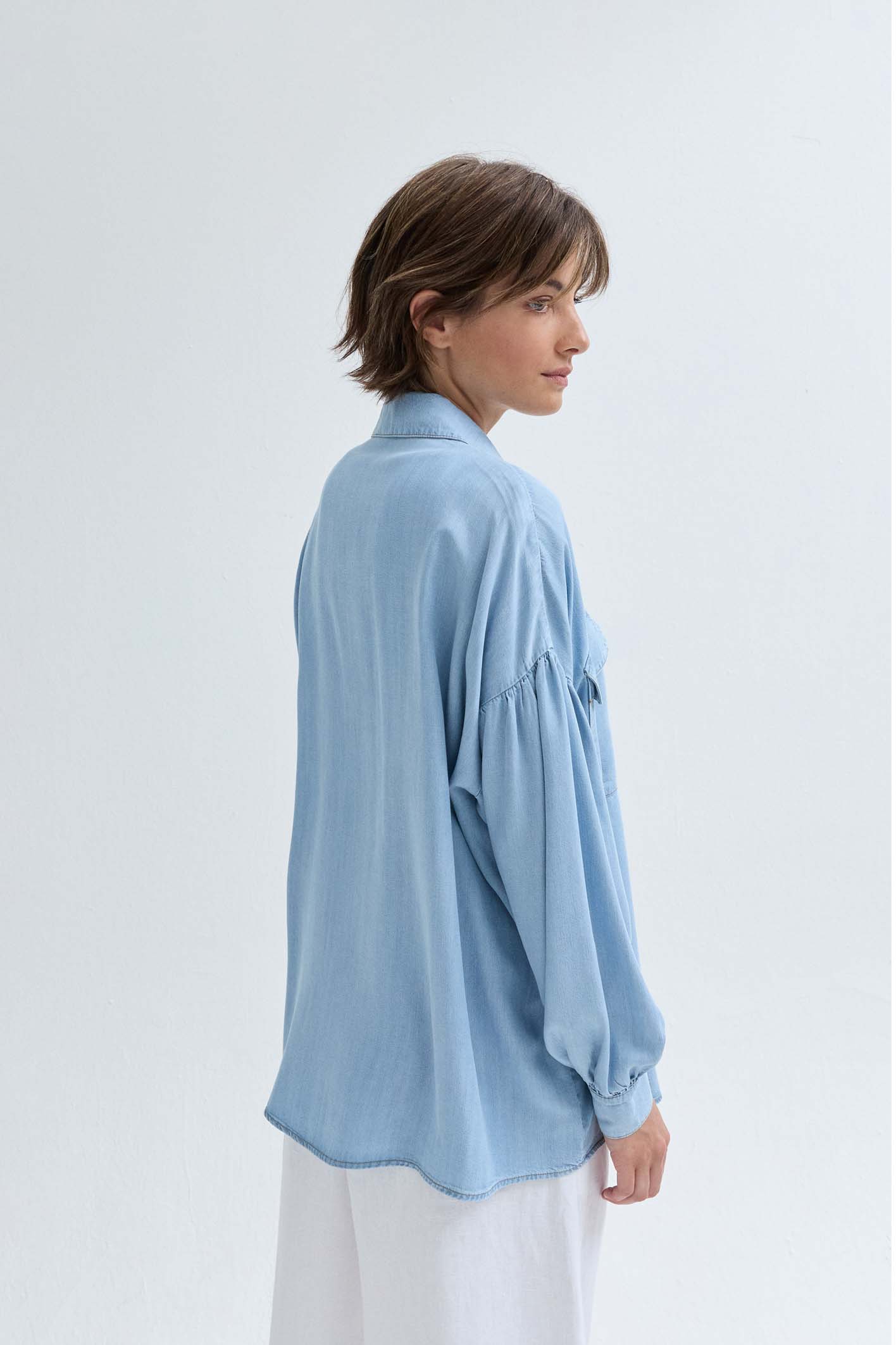 awada_camisa--oversize-tencel_08-11-2024__picture-54294