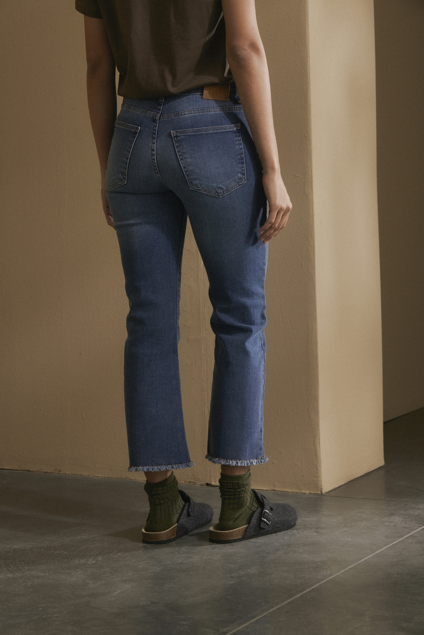 awada_jean-bootcut-blue_10-30-2025__picture-57257