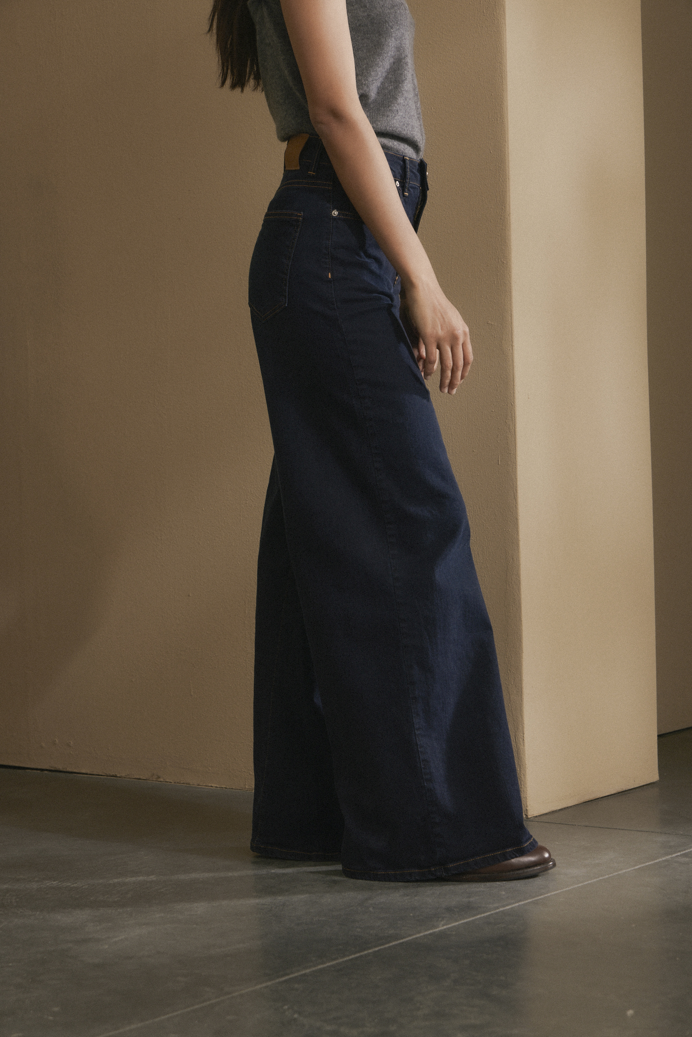 awada_jean-extra-wide-darkblue_22-30-2025__picture-57280