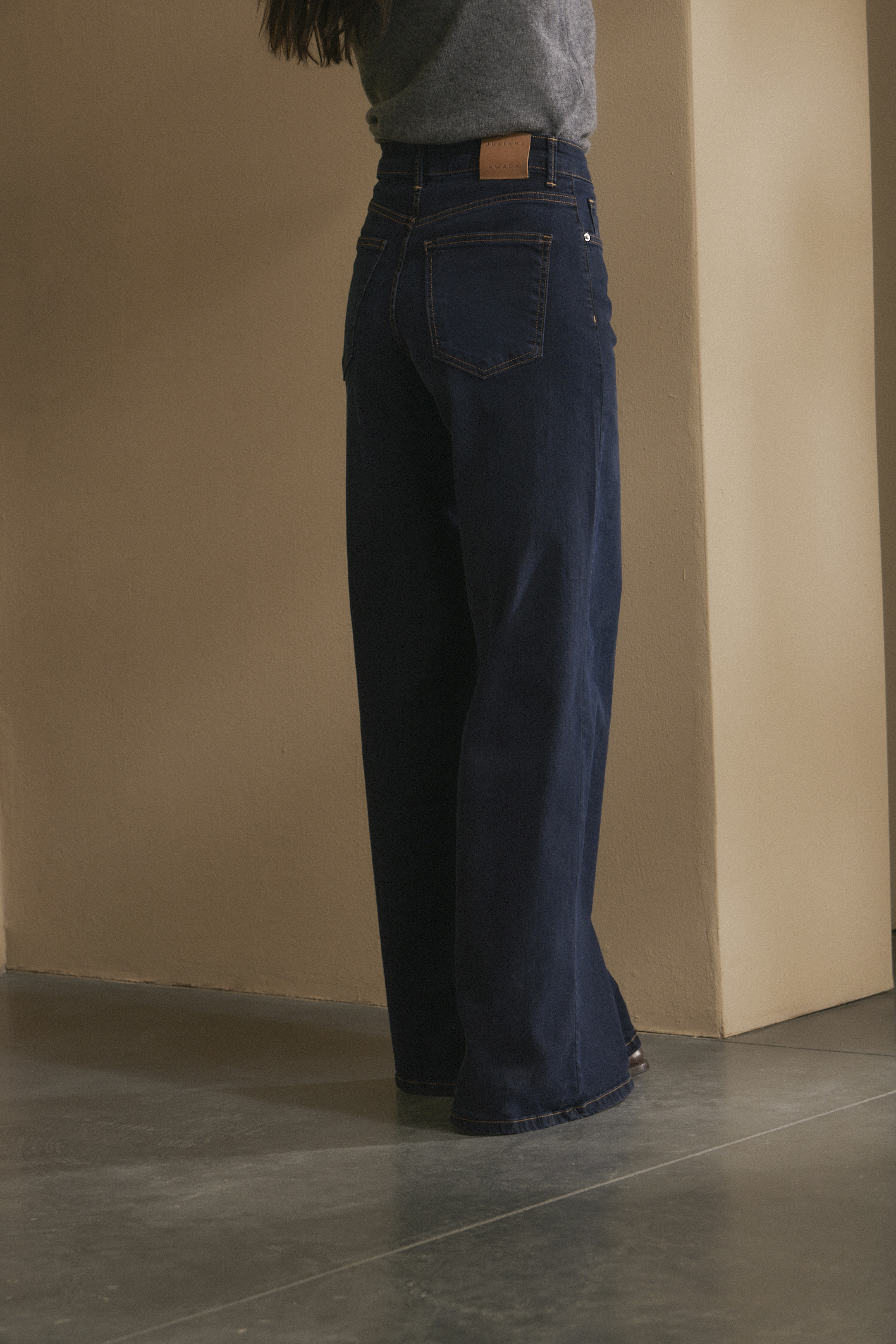 awada_jean-extra-wide-darkblue_22-30-2025__picture-57281